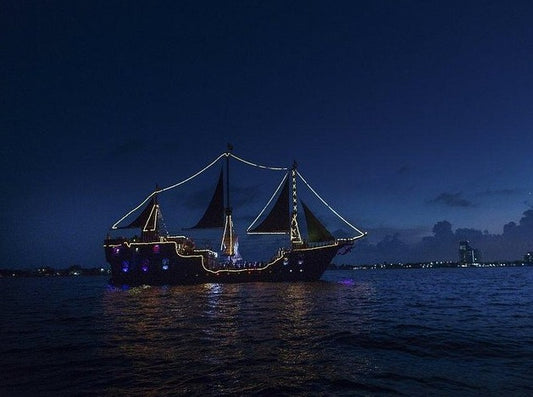 BARCO PIRATA JOLLY ROGER DELUXE (CANCÚN, MÉXICO)