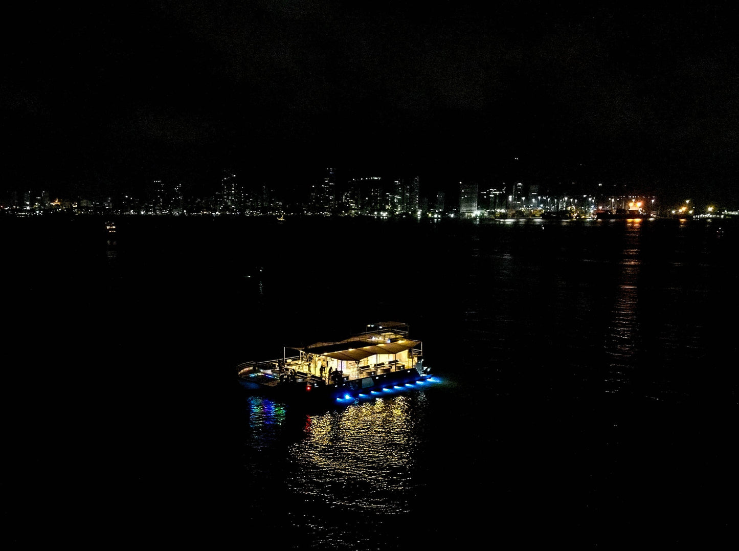 Atardecer Por La Bahía En Catamarán Flamante - Cartagena 14