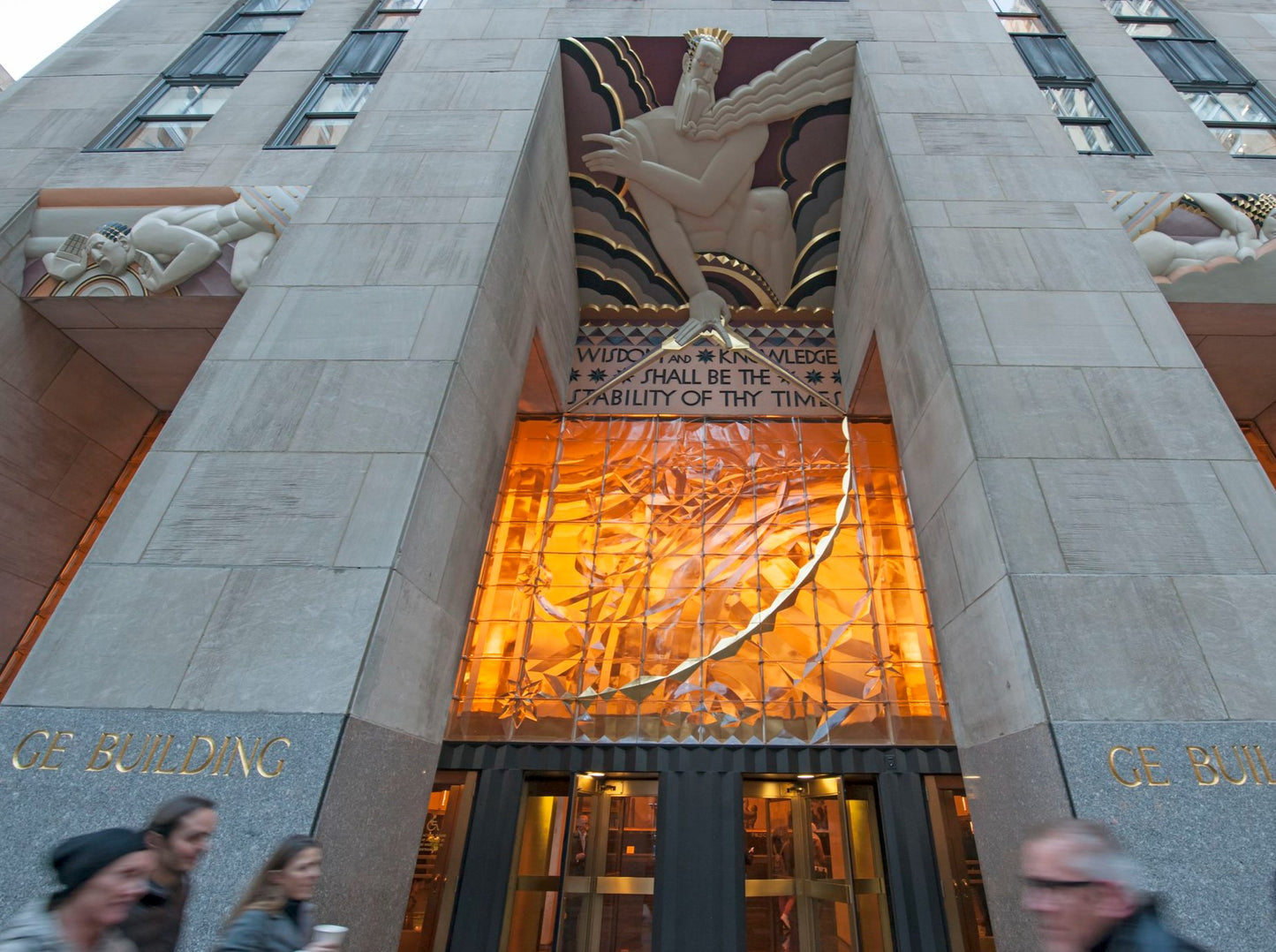 MANHATTAN TOUR: DISCOVER THE ESSENCE OF THE BIG APPLE