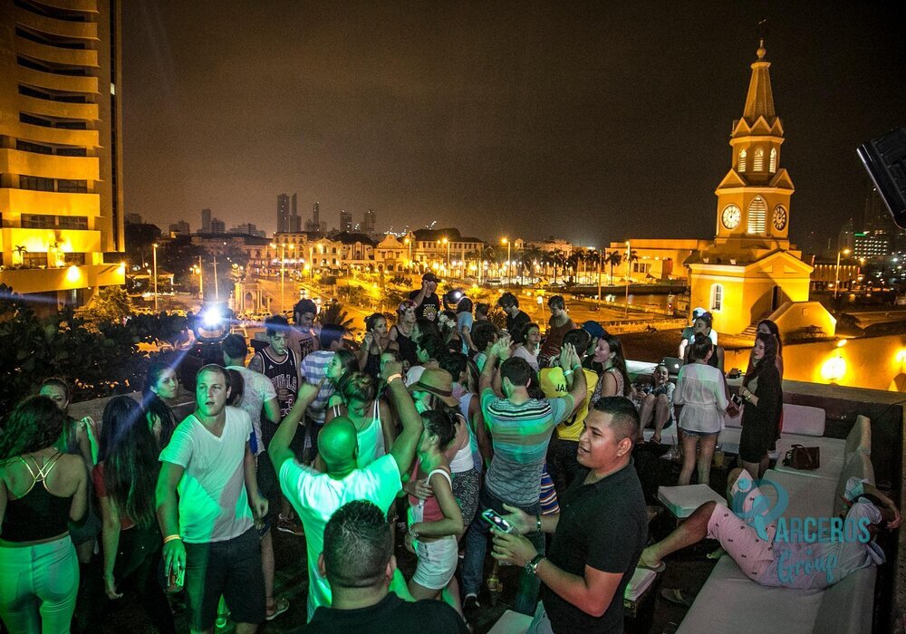Recorrido Nocturno En Chiva Rumbera - Cartagena 2